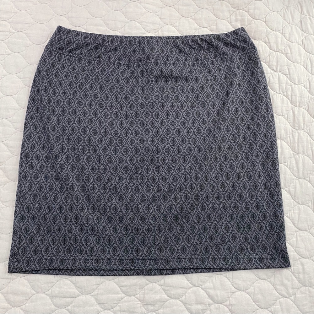 Grey/black stretch skirt 2X